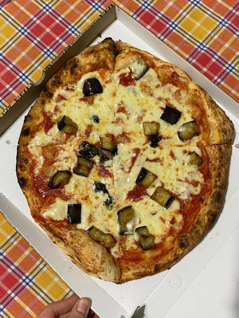 Chiarastella Pizzeria Tipica Napoletana