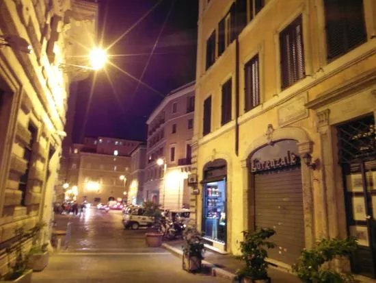 Via dei Coronari