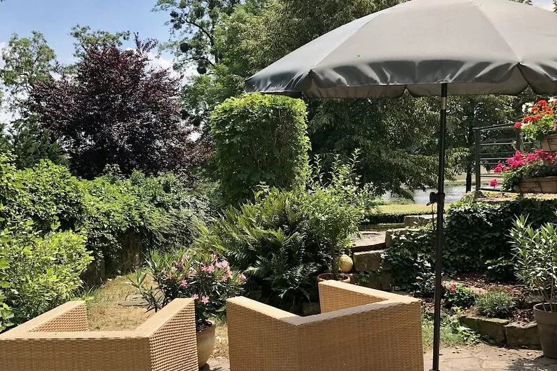 Vacation apartment in the Villa Graf von Pfeil on the banks of the Elbe
