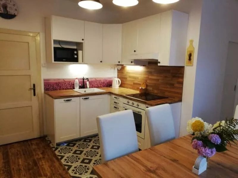 Villa from 1932 in a quiet residential area. Free parking and free WiFi.
