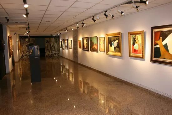 Virag Judit Galllery and Auction House