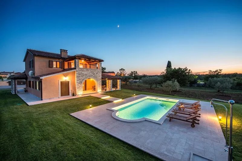 Beautiful Villa Oliveta on 23,000 m2 property with olive trees