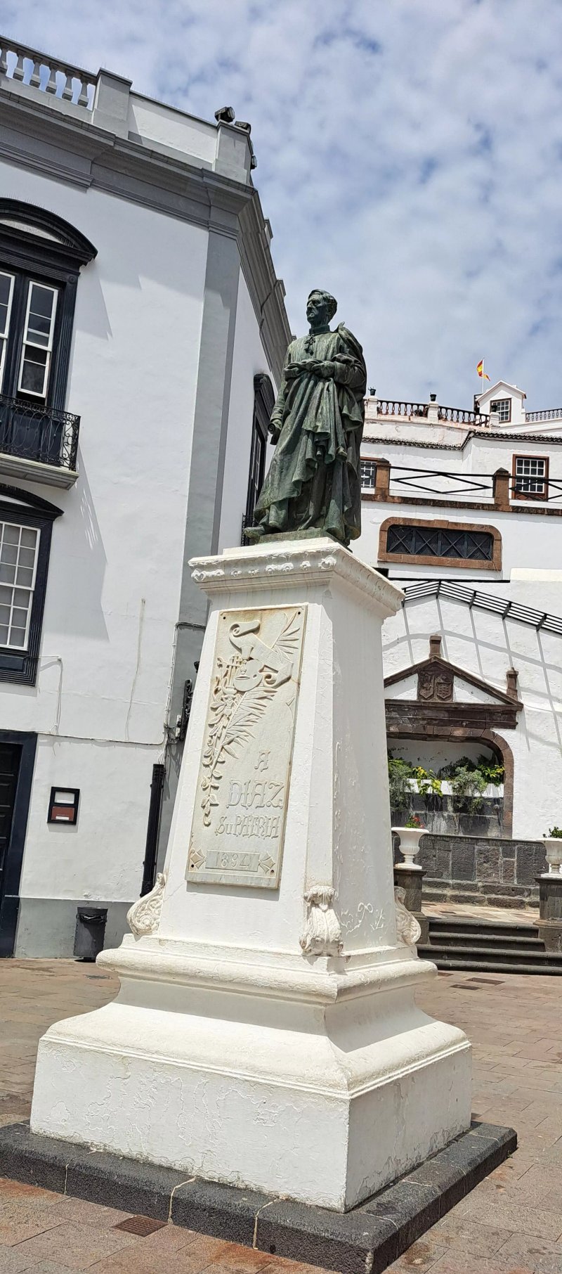 Estatua Manuel Diaz