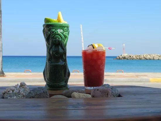 Atheneon Bar