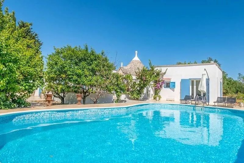 Charming villa with private pool in a picturesque landscape