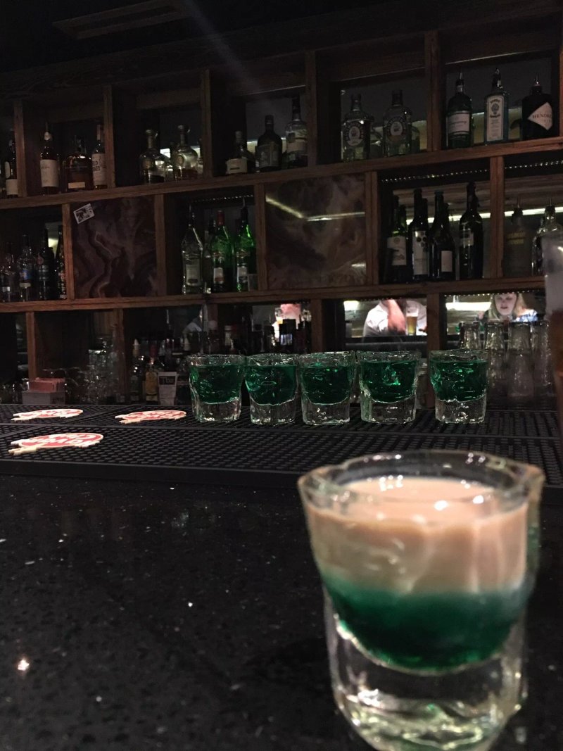 Central Bar