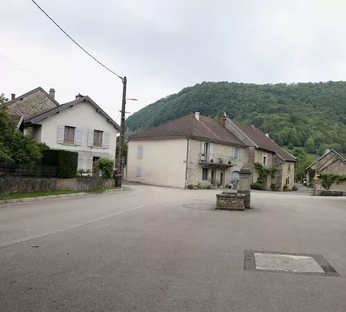 Fontaine rue du chalet