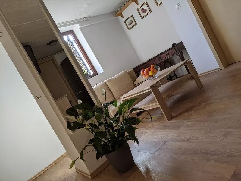 Apartment with New Amenities, Green Patio, BBQ, Parking & EV Charger in Maksimir