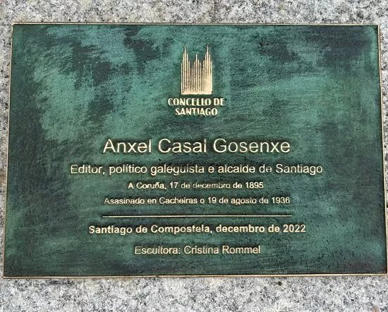Escultura De Anxel Casal