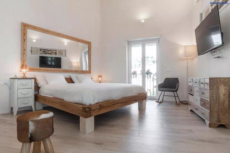 New Luxus Apartment In Gaeta With Sea View On Harbour
