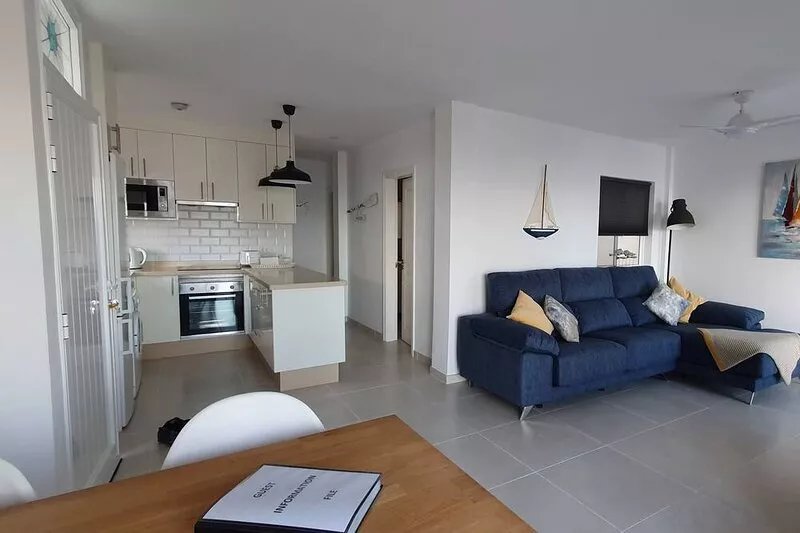Modern 2 bed in popular Los Gigantes with  private garden, terrace & sea views