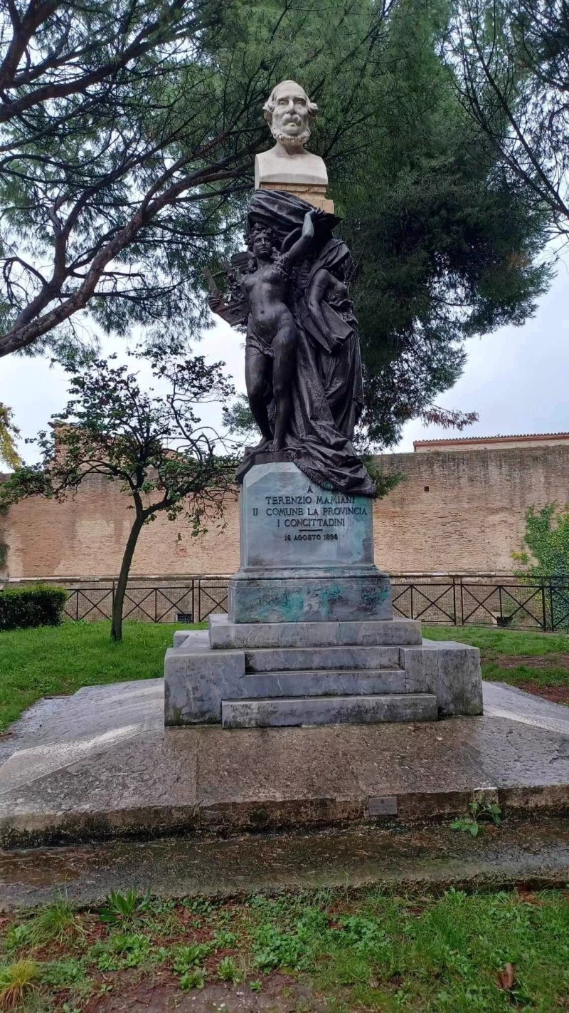 Statua Di Terenzio Mamiani