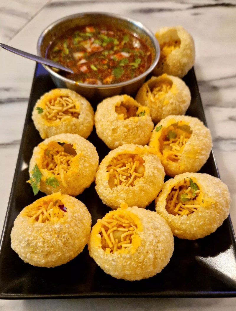 Jhol Mo: Mo Cafe & Snacks Bar (Electrico Cafe)