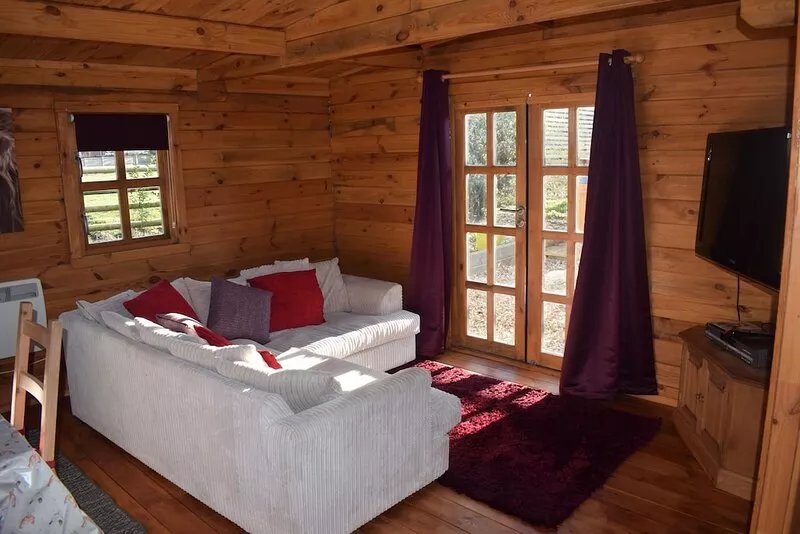 'Oak Lodge' Littlebourne, Canterbury (hot tub)