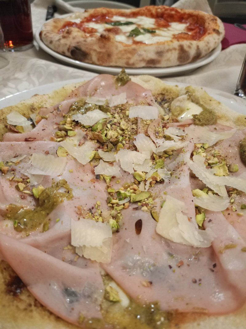 Perbacco ! Non Solo Vineria e Pizzeria