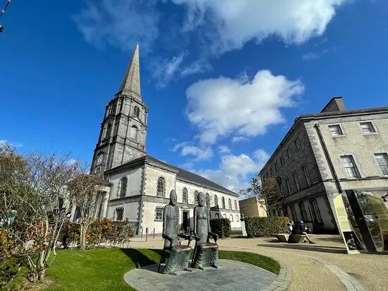 Marriage of Strongbow and Aoife Statues