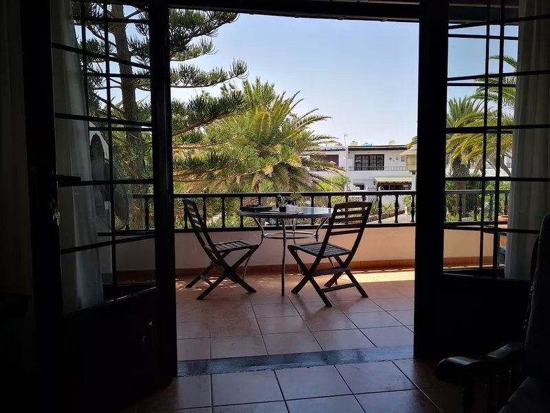 Hidden gem in Colonial style, 100m from the ocean and main avenida
