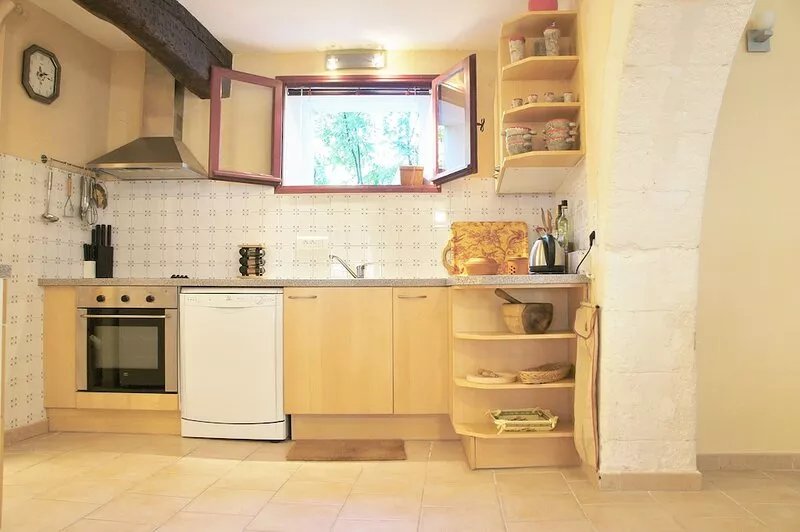 Charming 80m square apartment in the center of L'Isle sur la Sorgue