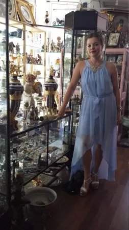 Bells Plaza Antiques and Collectables