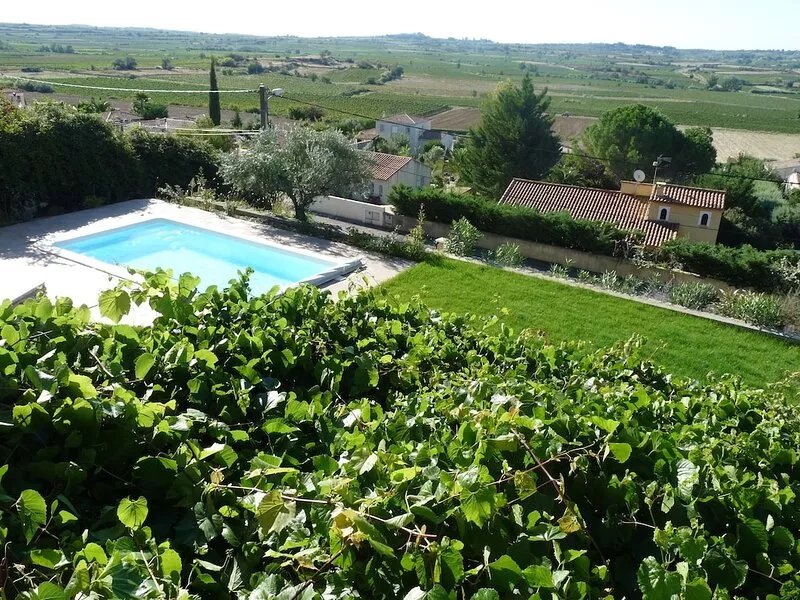 Character villa, privileged location in a Mediterranean village