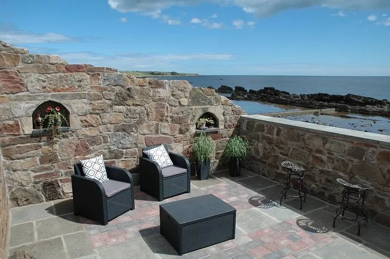 Seafront Cottage With Stunning Panoramic Sea Views And Complimentary Wifi