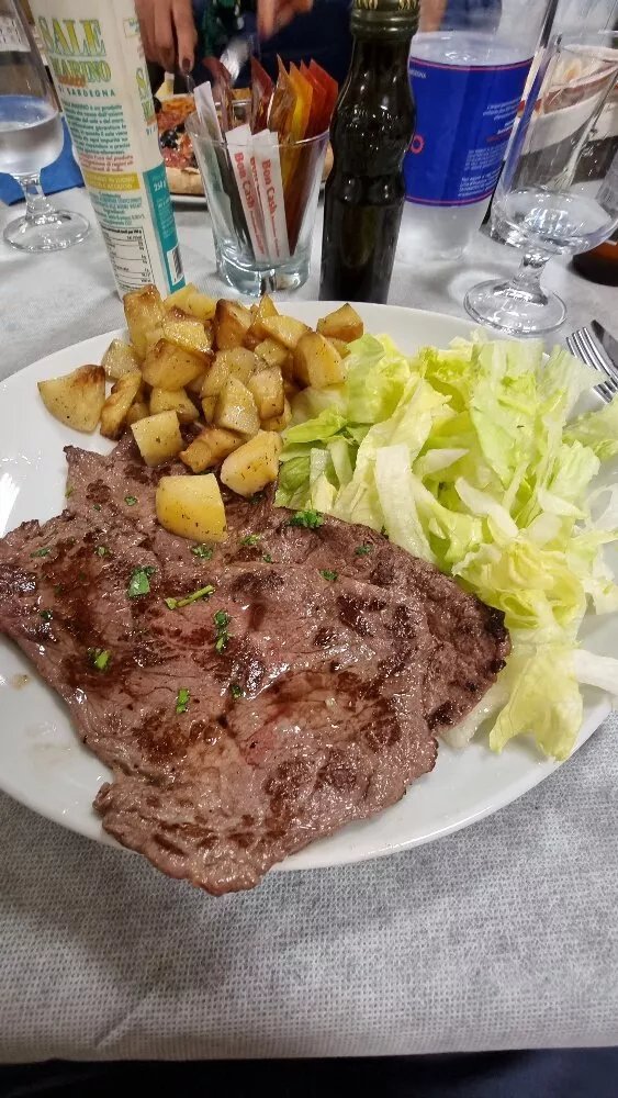 Lu Ciccareddu Pizzeria - Trattoria