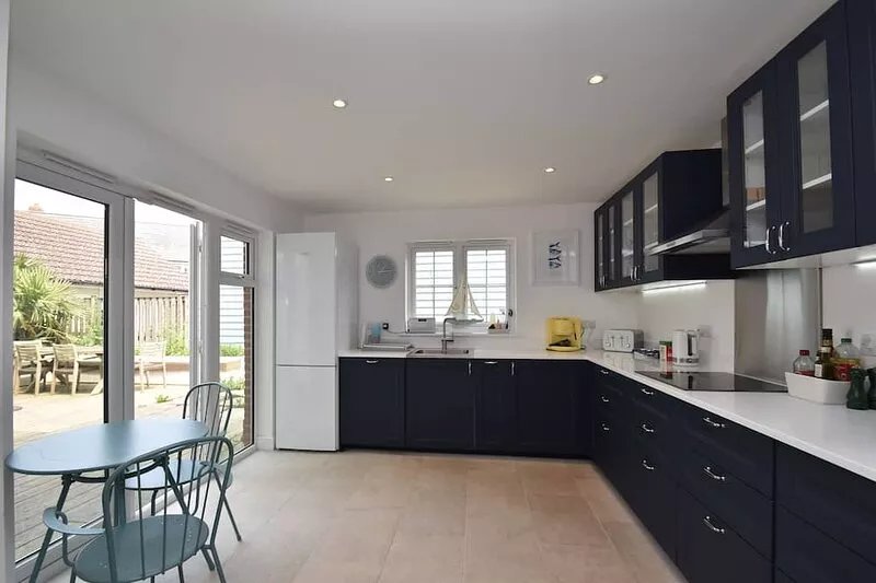 Strand House- family & dog friendly cottage in the village of Camber, Near Rye