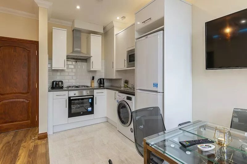Charming 1 Bed Apartment Kensington Olympia