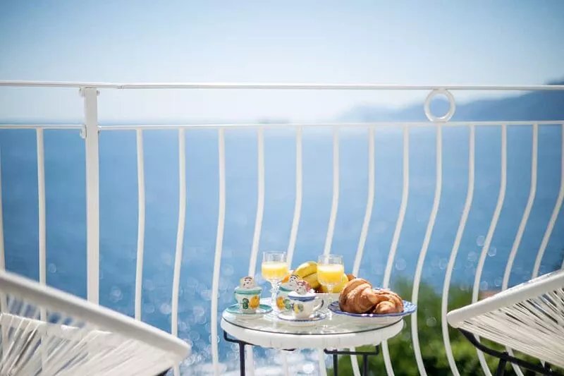 Casa Clara - Modern House with Breathtaking Views of Capri and Positano