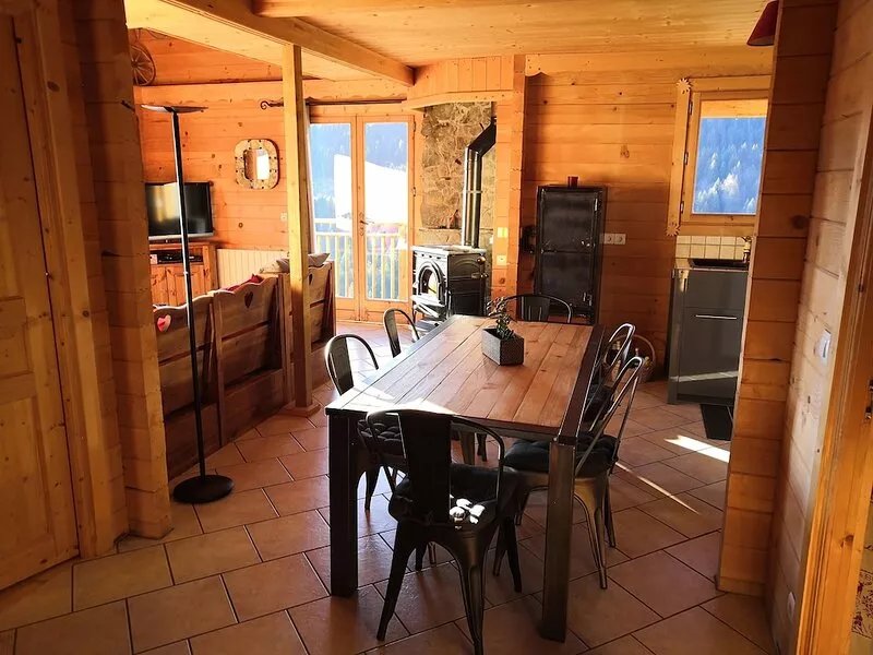 CHALET INDEPENDENT VIE MASSIFS ARAVIS - MONT BLANC AND BEAUFORTIN