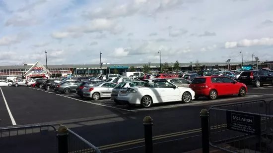 Broughton Shopping Park