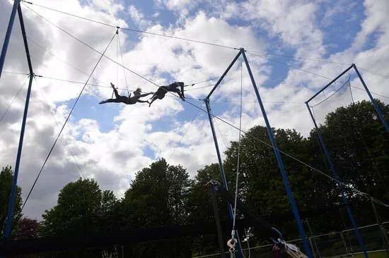 High Fly Trapeze