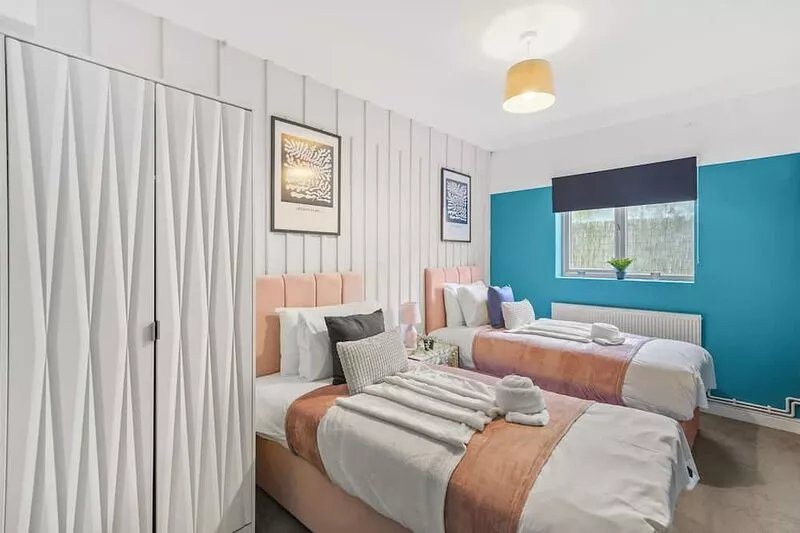 50% OFF - Stylish 2 bed sleeps 6 - Private Terrace