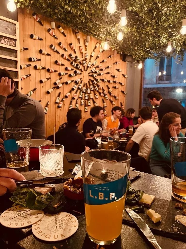 Le Bar Fondamental - L.B.F. - Pigalle