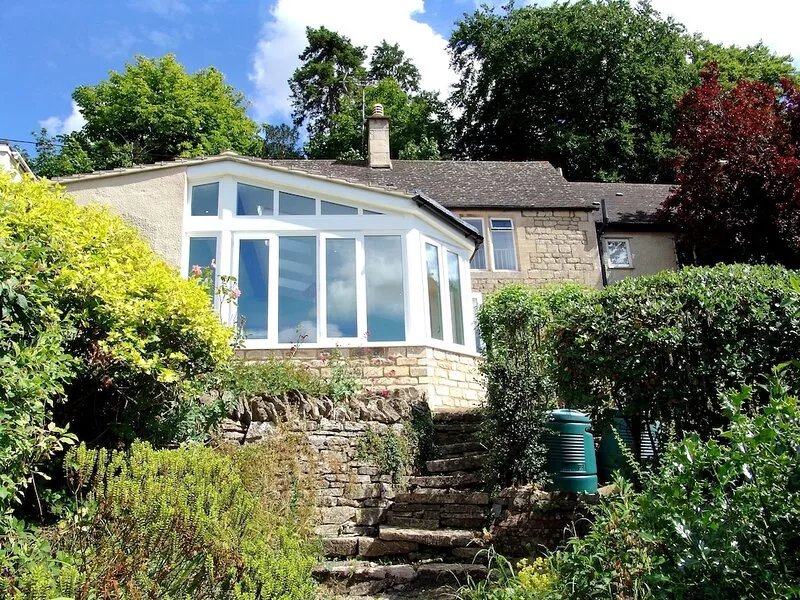 Quiet Detached Cottage with Stunning Sunsets, 180 Views from all rooms &  patio
