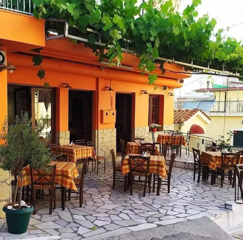 Taverna Tloupas