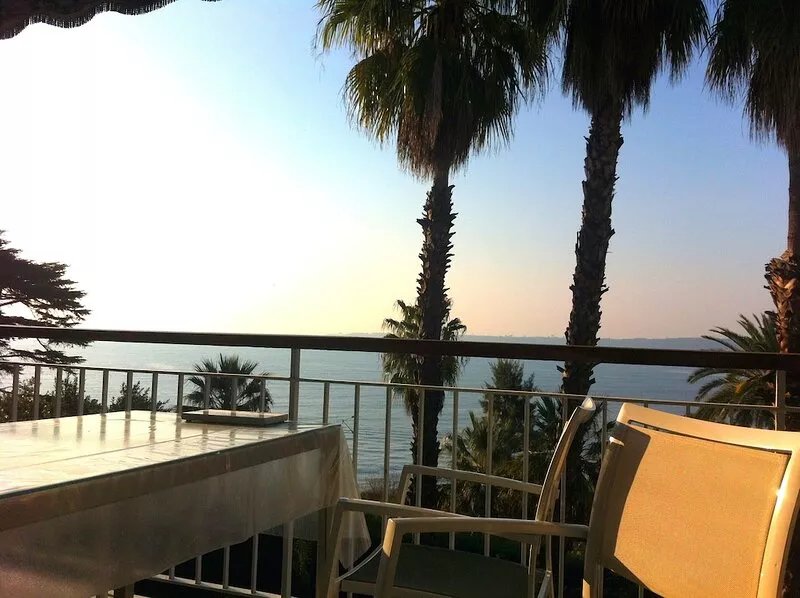 Cannes Californie - superb apartment with sea view - recommended for