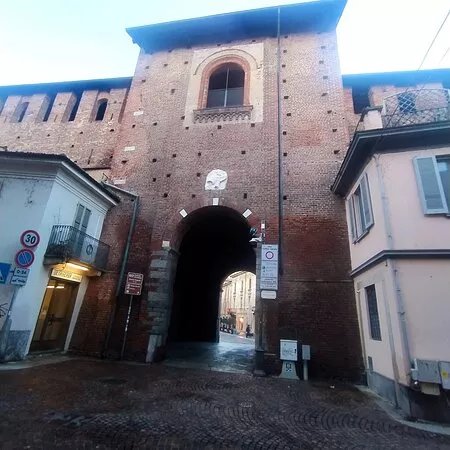 Torre D'ingresso Portone