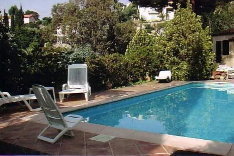 Character house, spacious, not overlooked, private outdoor parking,