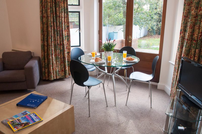 Clarendon Apartments - Wraysbury Hall