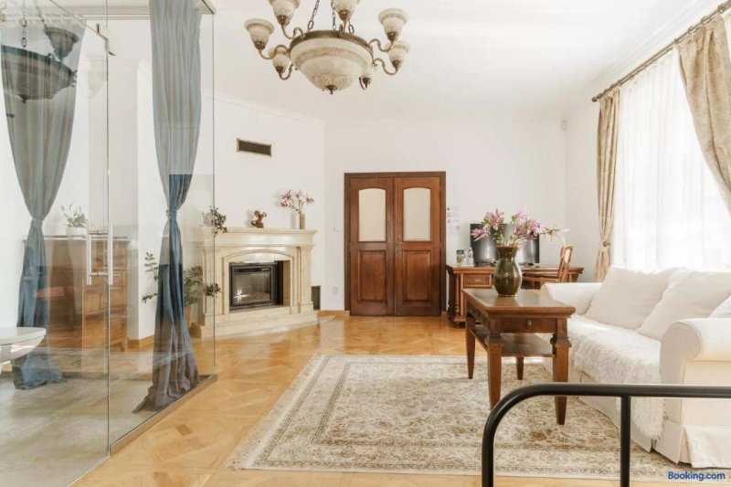 Apartamenty W Dworku Cheval