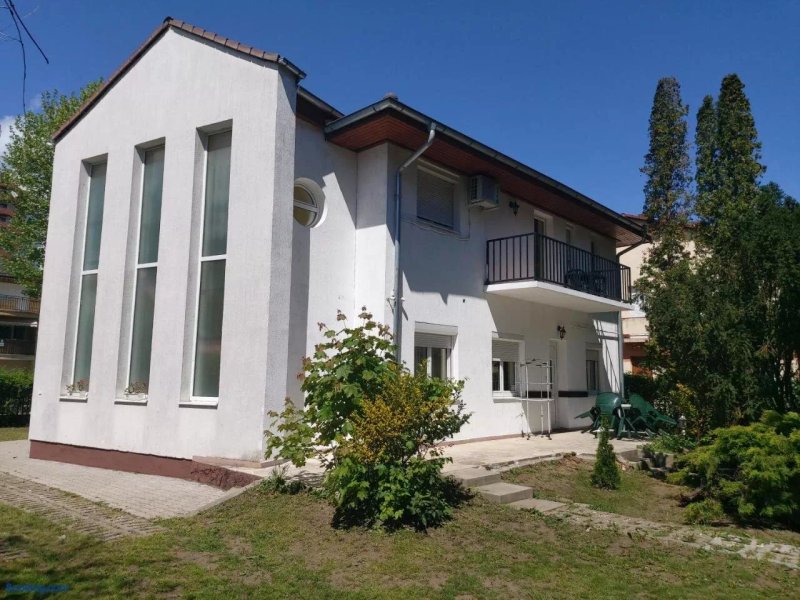 Ilona Apartmanhaz