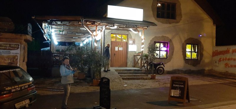 Kokorszaki Pocak-tomo Restaurant