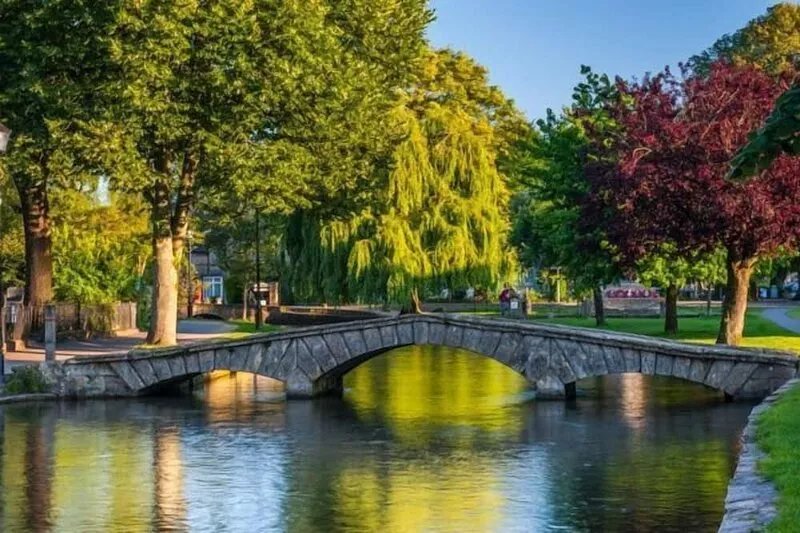 Perfectly located within the heart of this beautiful Cotswold village of