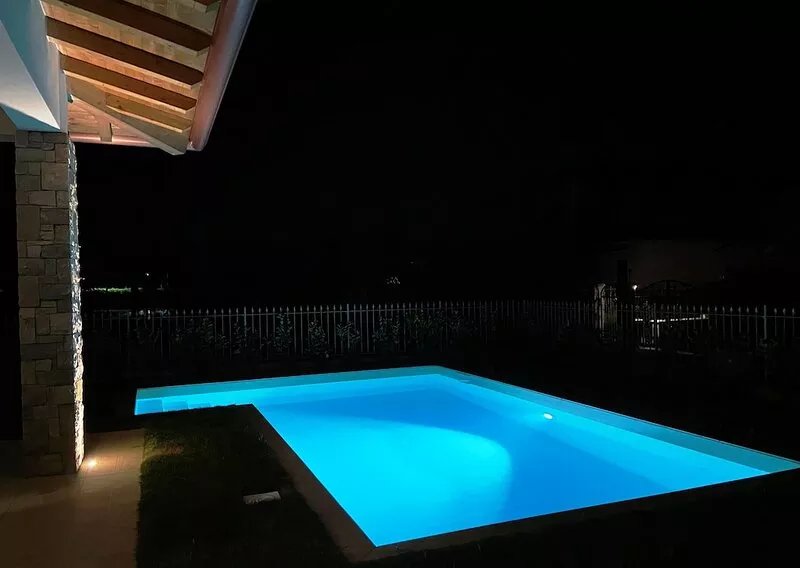 Villa Laura, with private heated pool and garden