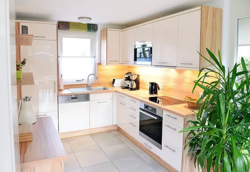 A special vacation home on the NL coast, with gigabit internet + beach cabin