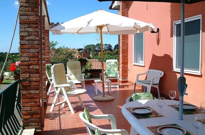 Pool, whirlpool, garden, internet WiFi close to Rome. Relax and rest.