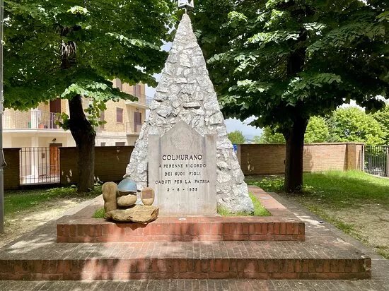 Monumento ai Caduti di Colmurano