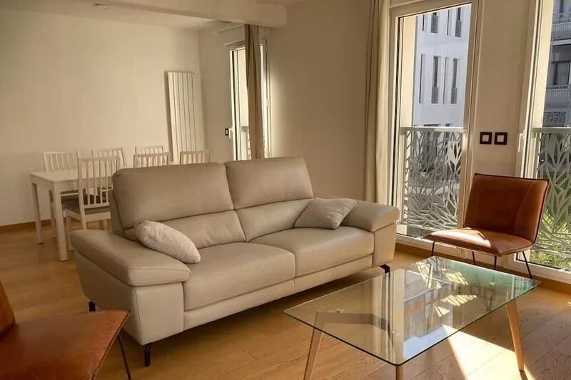 Very nice apartment in a luxury residence in the city center