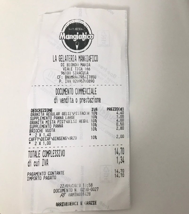 Il gelatiere mangiafico